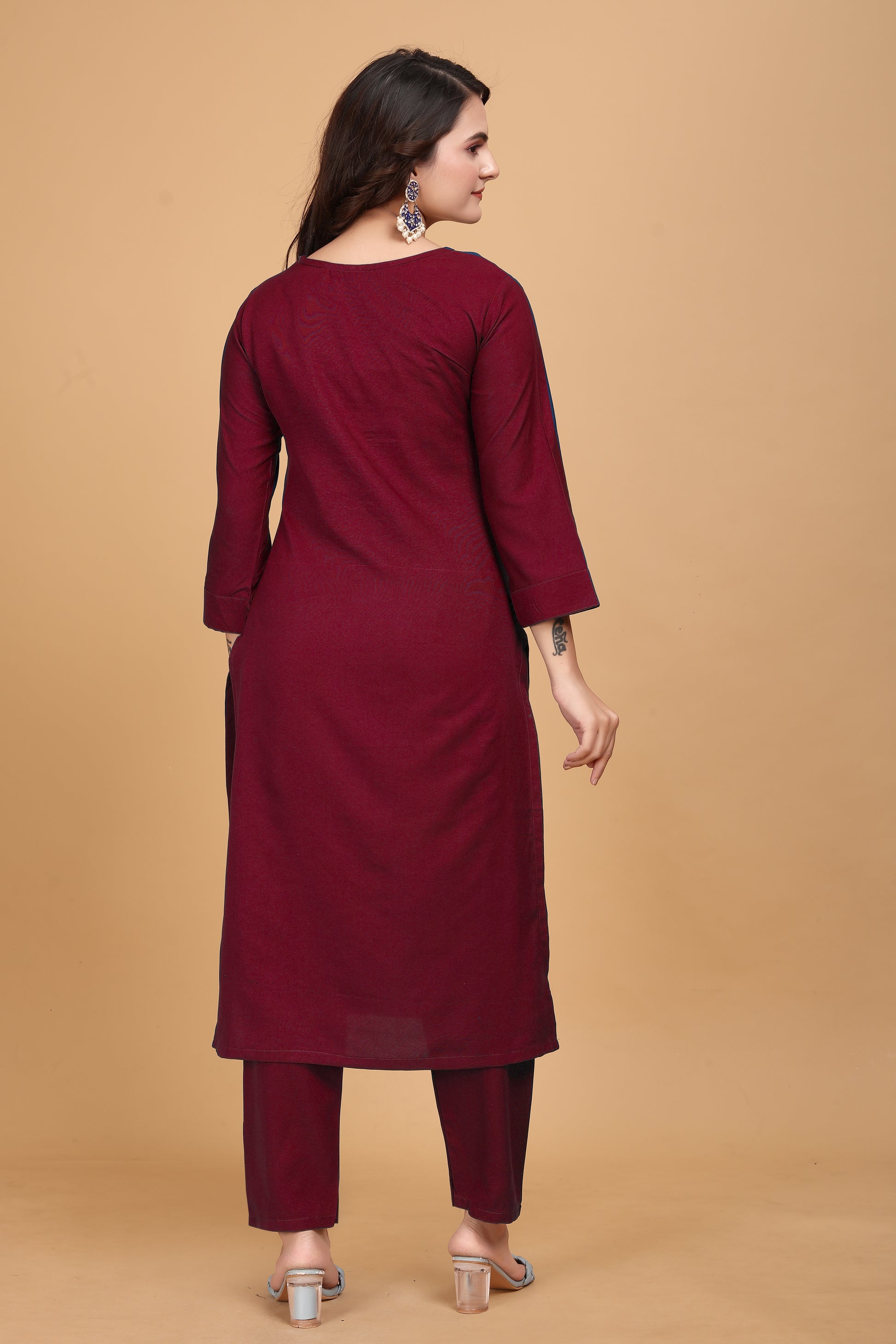 ROSHNI RAYON KURTI AND PANT SET MAROON