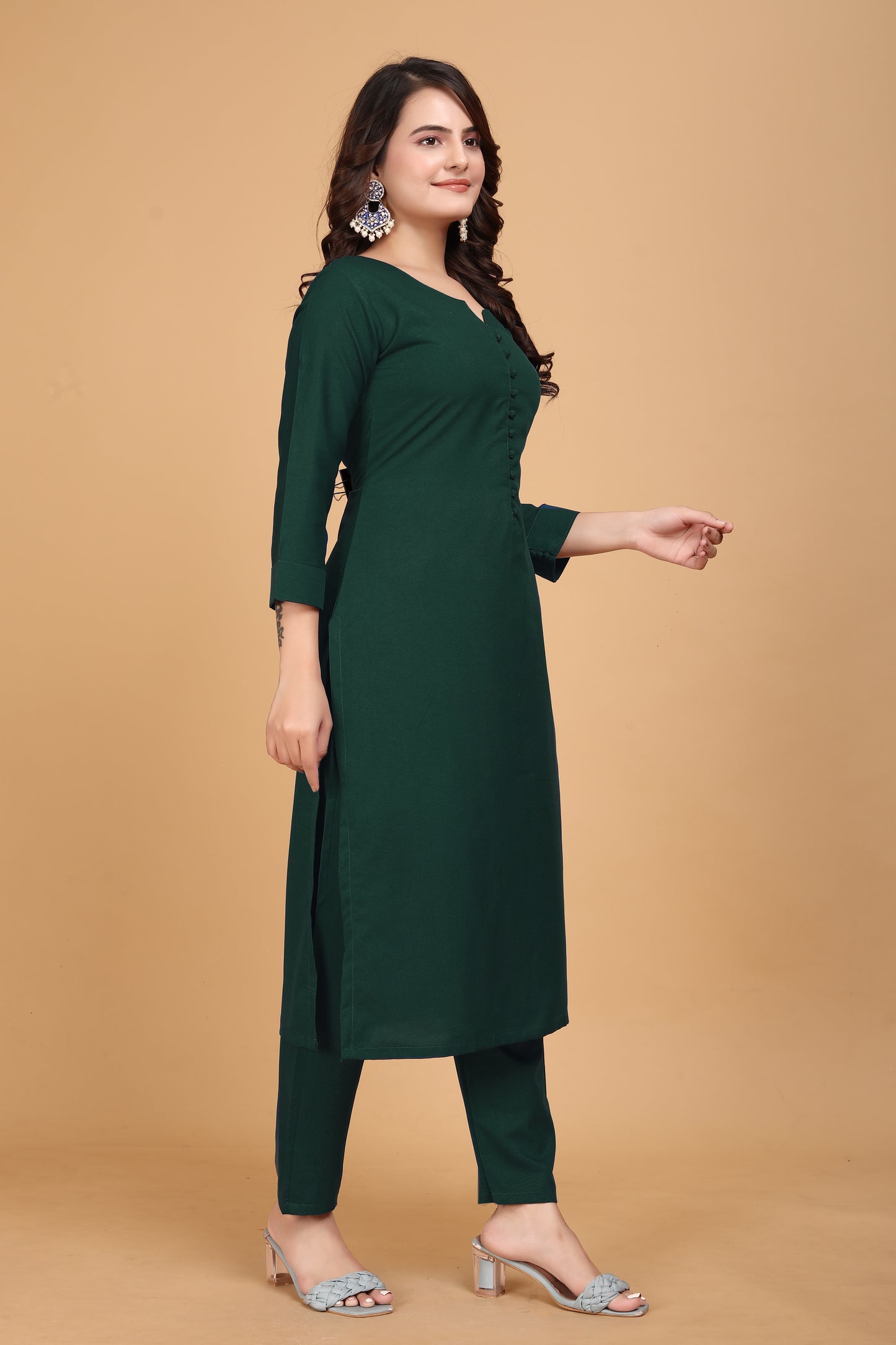 ROSHNI RAYON KURTI AND PANT SET GREEN